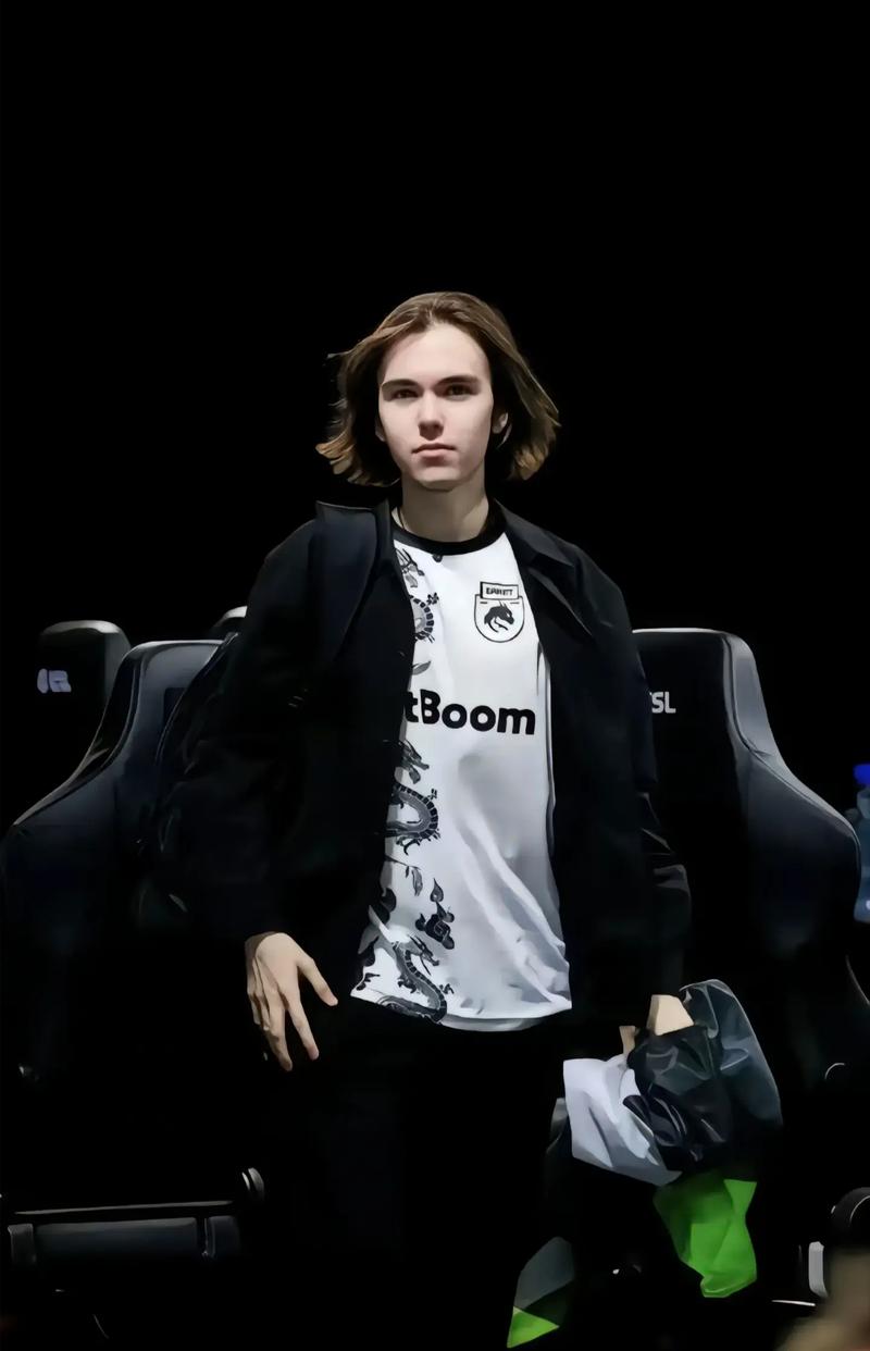 JiaQi 骑马真的很强！ JiaQi Kaisa 强行拿下四杀扭转局势并且 Royal Never Give Up 击败了 Anyone's Legend